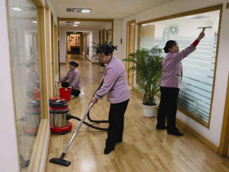 水磨沟区保洁公司 (1)